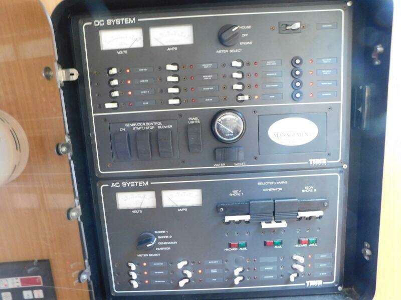 2001 Tiara Yachts 3500 Express