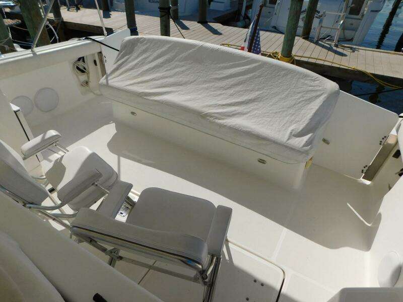 2001 Tiara Yachts 3500 Express