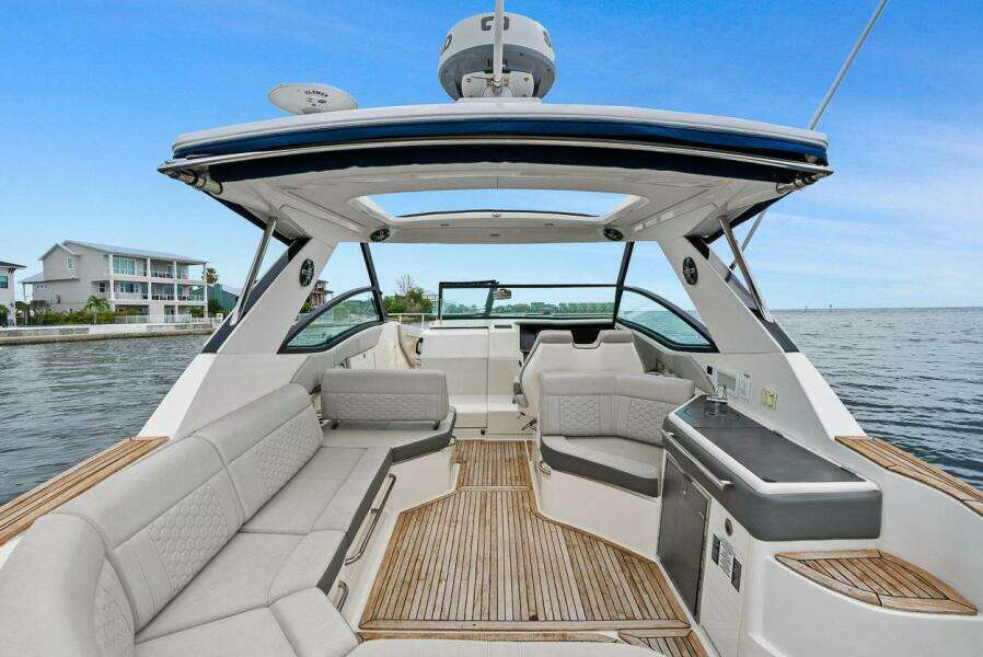 2021 Sea Ray 320 DA-OB