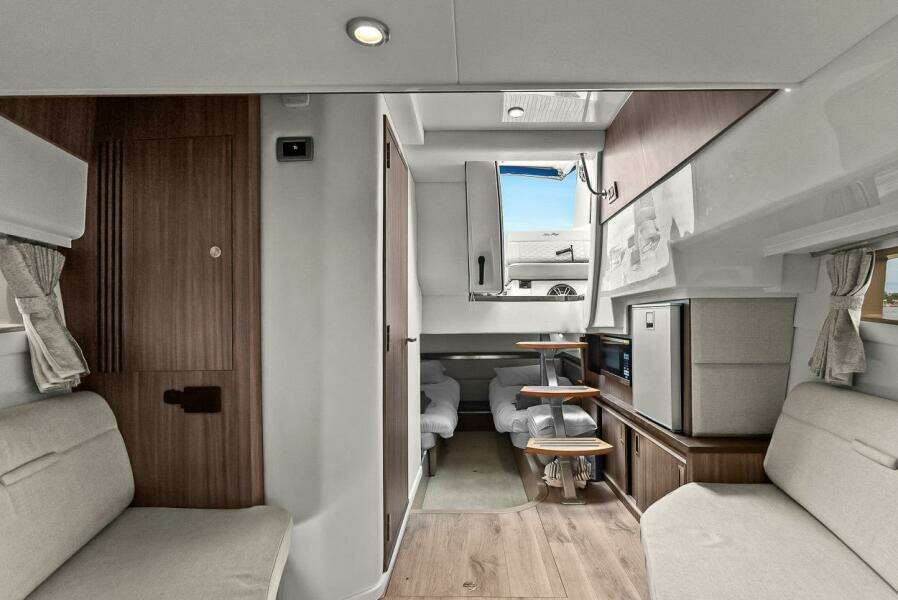 2021 Sea Ray 320 DA-OB