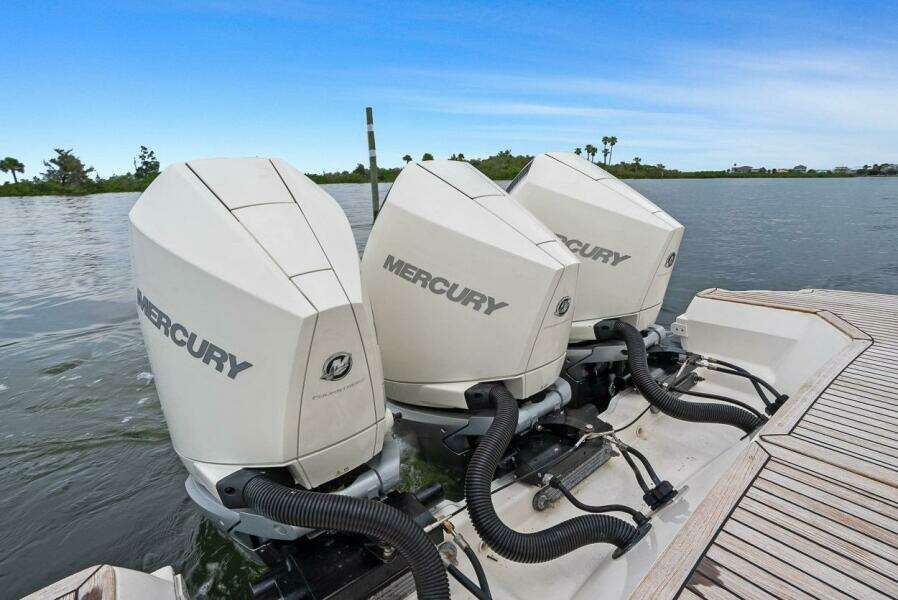 2021 Sea Ray 320 DA-OB