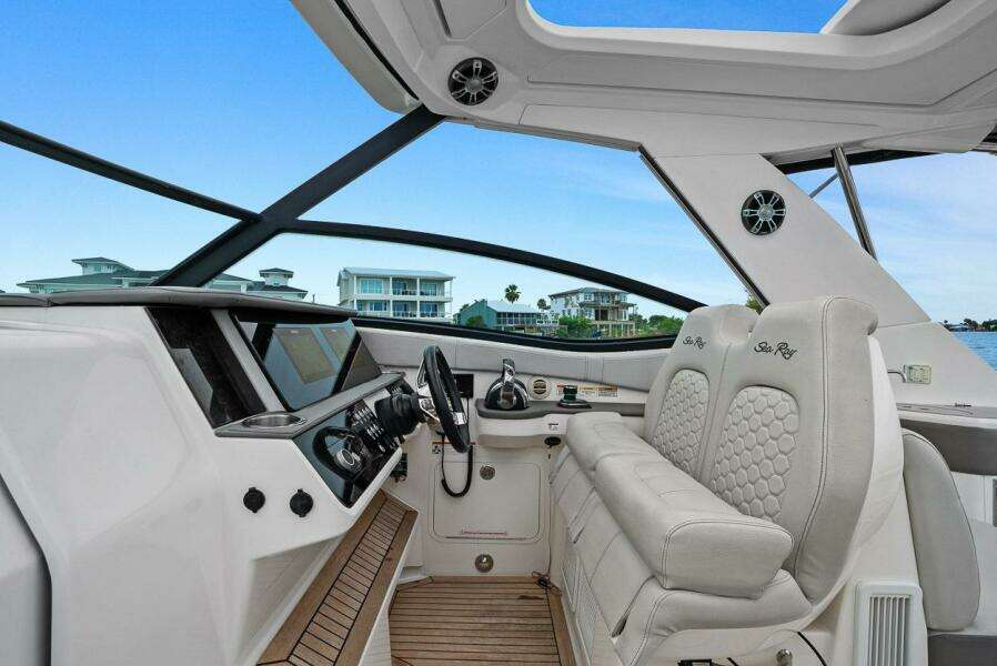 2021 Sea Ray 320 DA-OB
