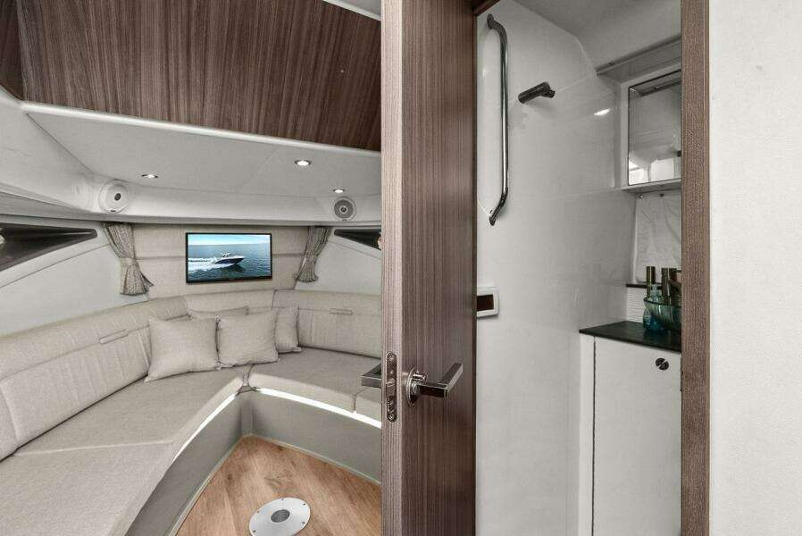 2021 Sea Ray 320 DA-OB