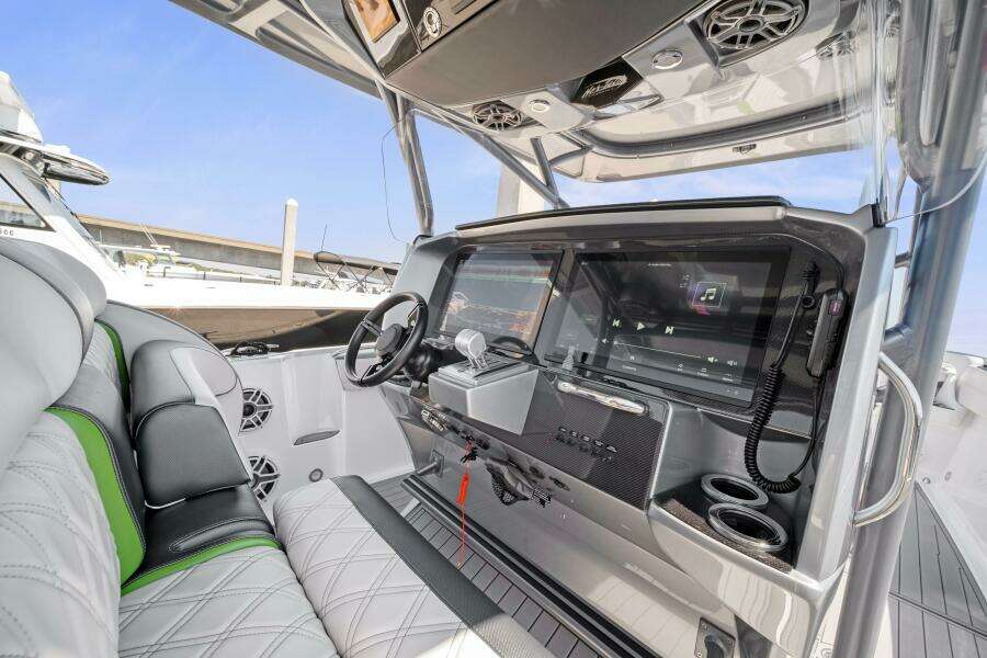 2021 Nor-Tech 390 Sport