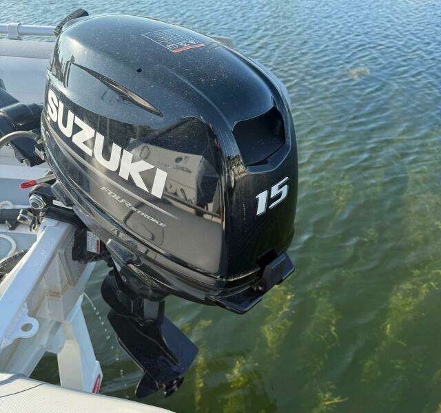 2006 Cruisers Yachts 420 Express