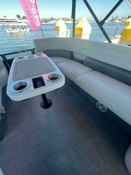 2024 Vision WX Tritoon