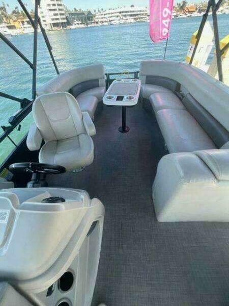 2024 Vision WX Tritoon