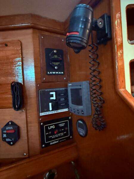 1987 Island Packet 38