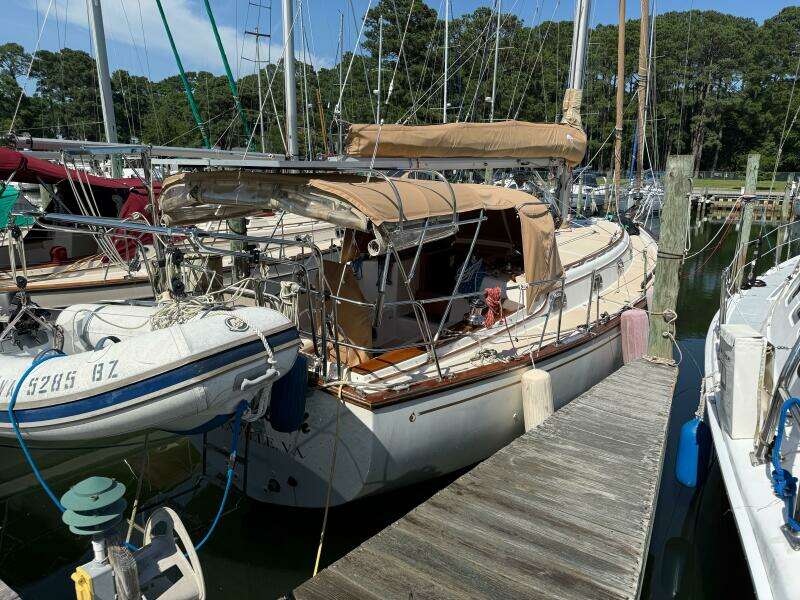 1987 Island Packet 38