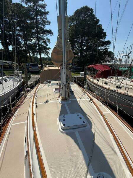 1987 Island Packet 38