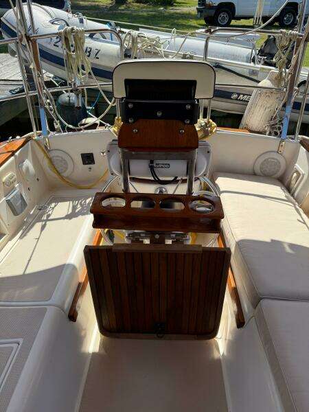 1987 Island Packet 38