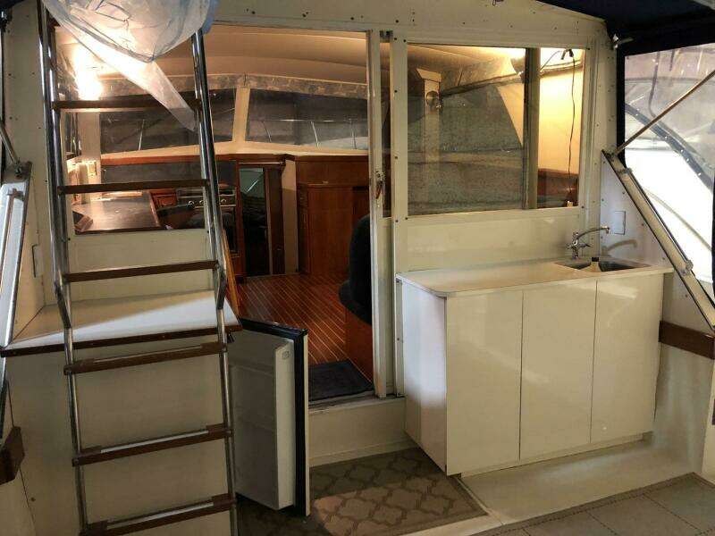 1979 Chris-Craft 360 Commander Sport Fish