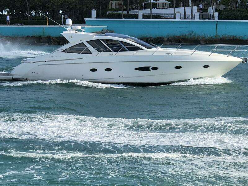 2010 Azimut Atlantis 54