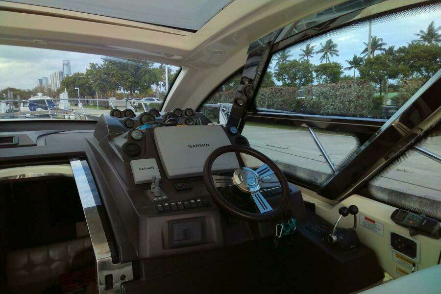 2010 Azimut Atlantis 54