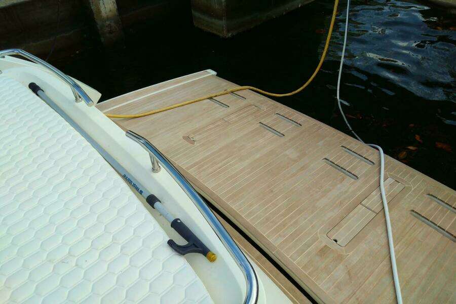 2010 Azimut Atlantis 54