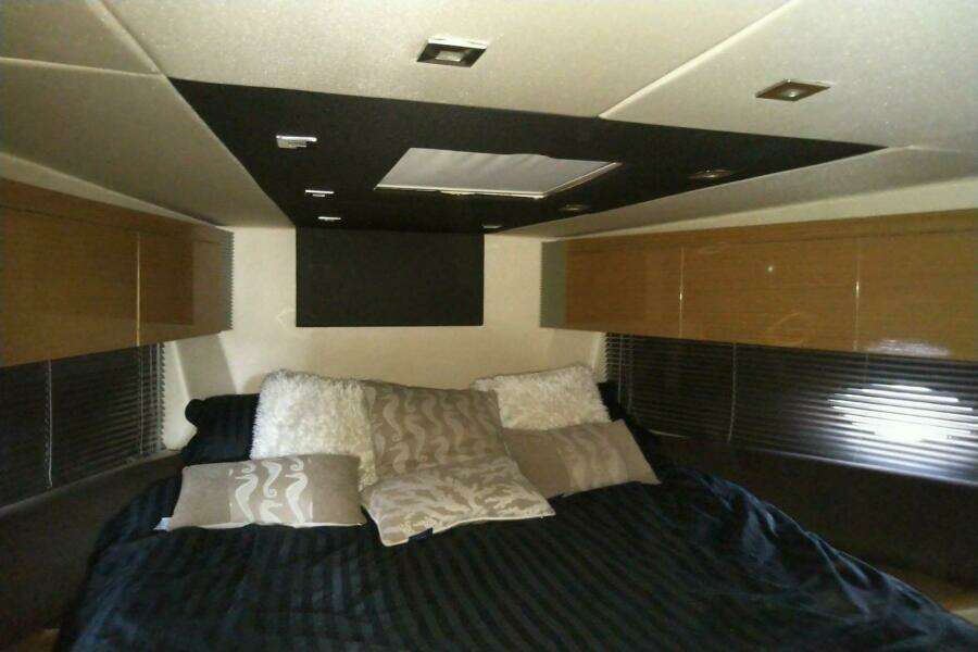 2010 Azimut Atlantis 54