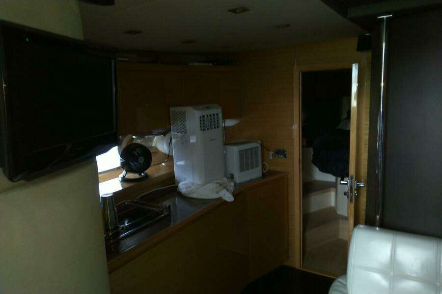 2010 Azimut Atlantis 54