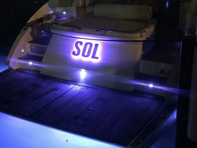 2010 Azimut Atlantis 54