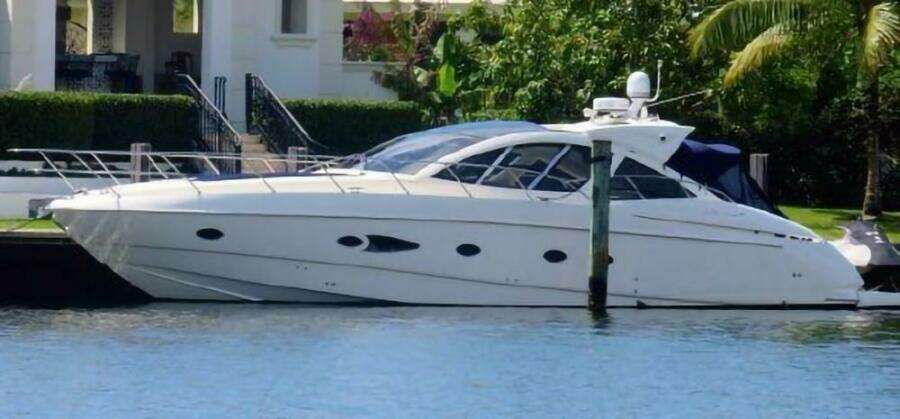 2010 Azimut Atlantis 54