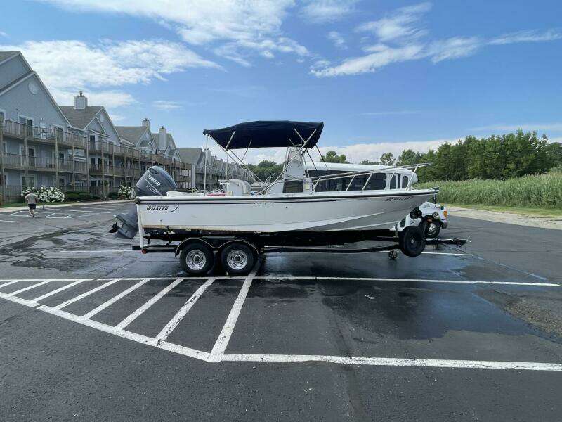 1993 Boston Whaler 21 Outrage