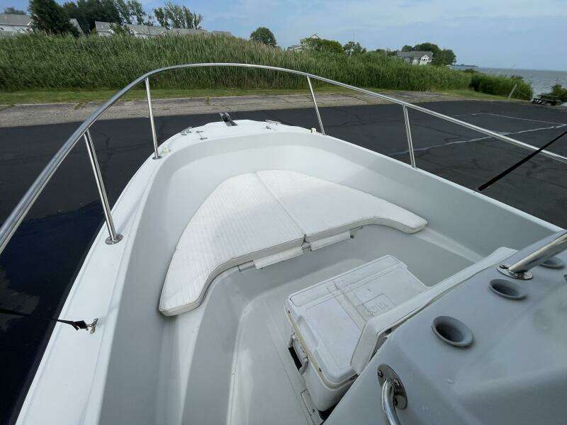 1993 Boston Whaler 21 Outrage