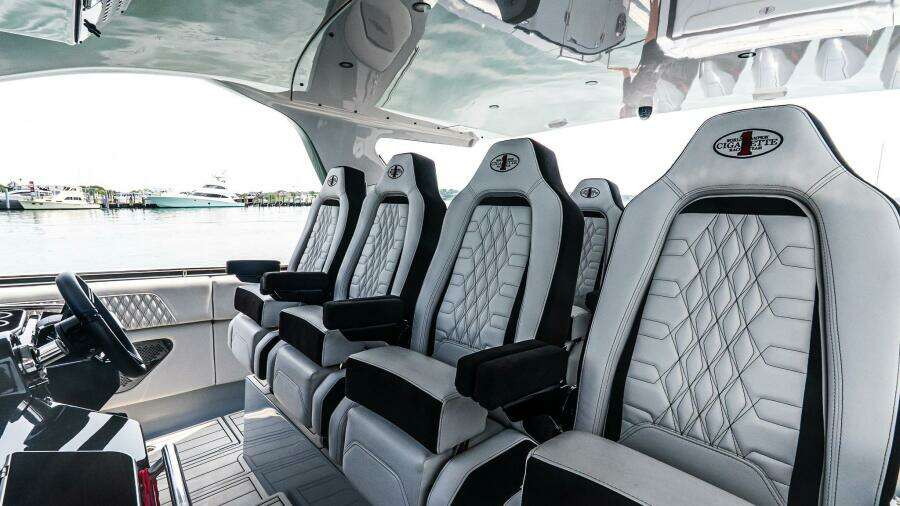 2025 Cigarette 52 THUNDER