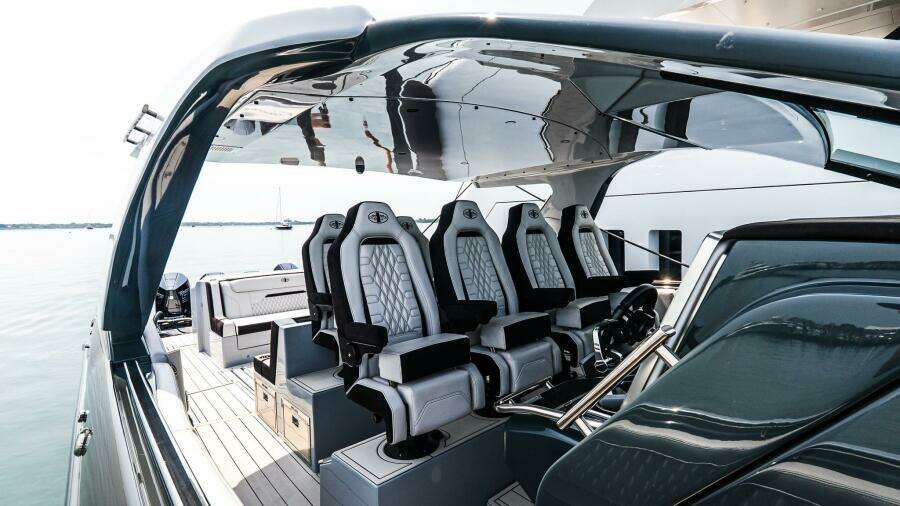 2025 Cigarette 52 THUNDER