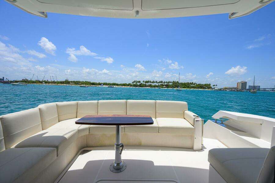 Tiara 49 DEBBIE'S DIAMOND - Cockpit