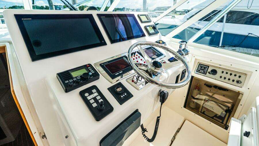 2008 Cabo 38 Express