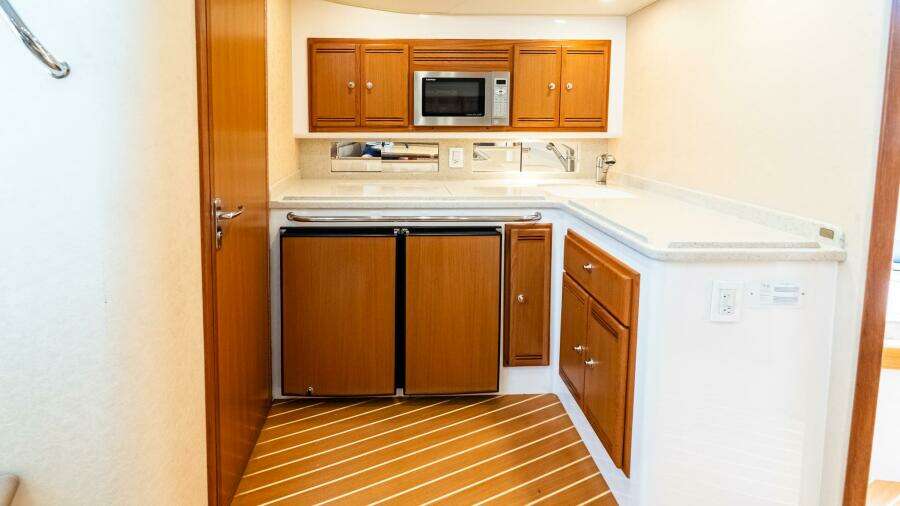 2008 Cabo 38 Express