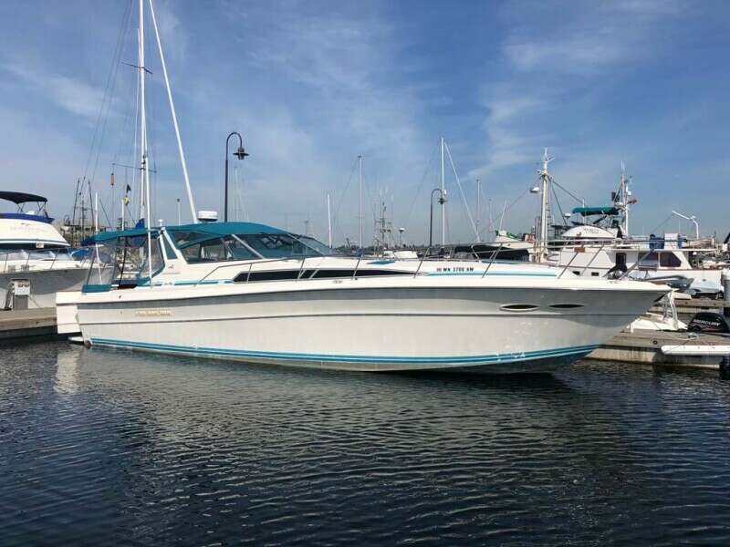 1989 Sea Ray 390 Express