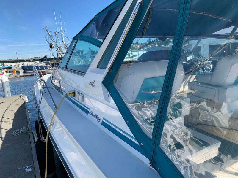 1989 Sea Ray 390 Express