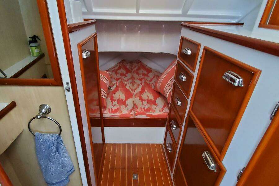 1985 Rybovich 32 Express Walkaround Sportfish