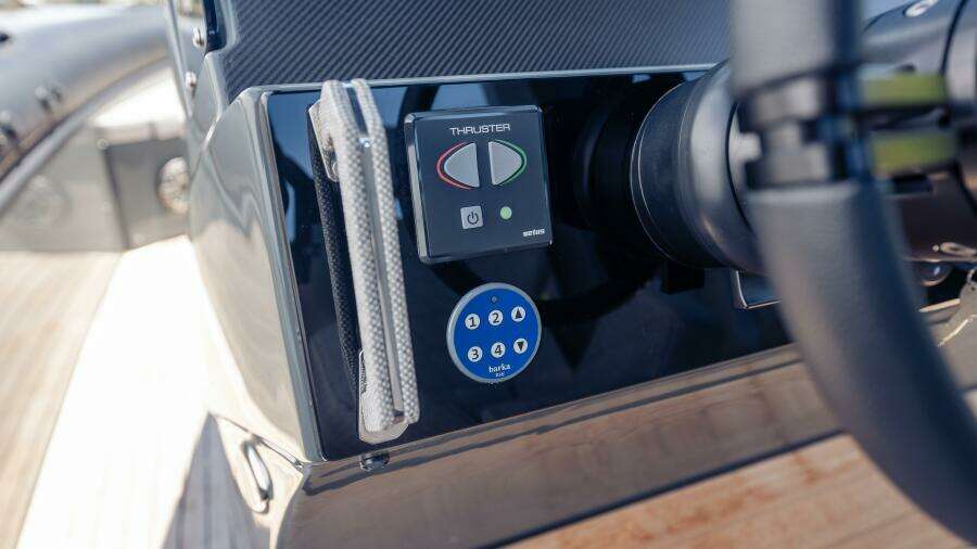 2025 Skipper 38 Sunbed