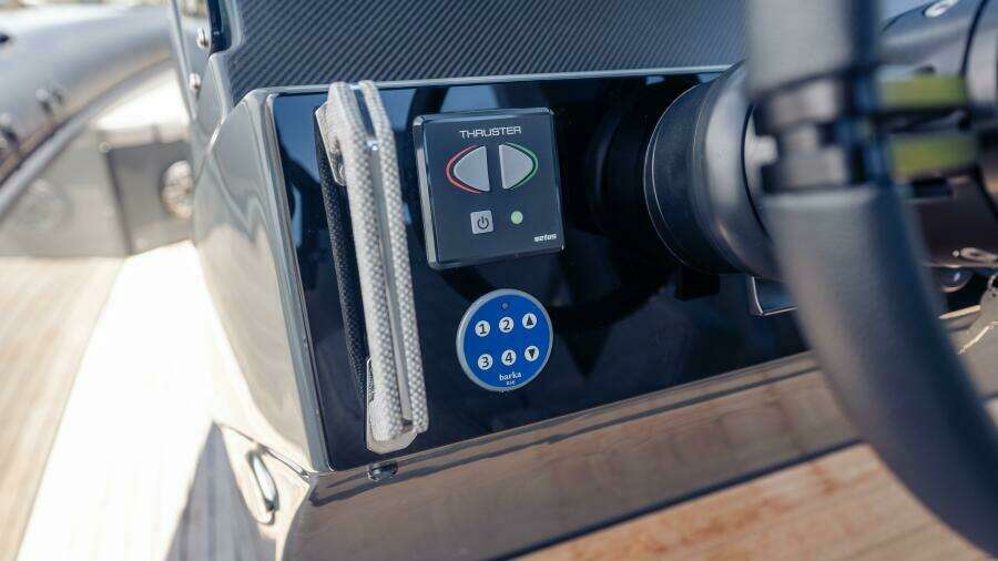 2025 Skipper 38 Sunbed