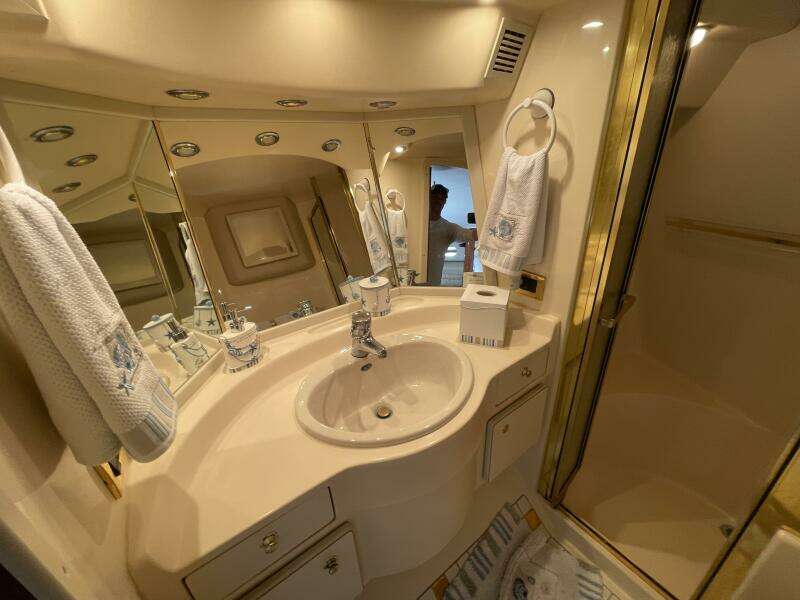 1998 Sea Ray 630 Super Sun Sport