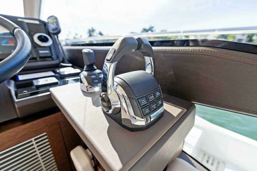 2020 52 Prestige Flybridge - Vacay - Helm Controls