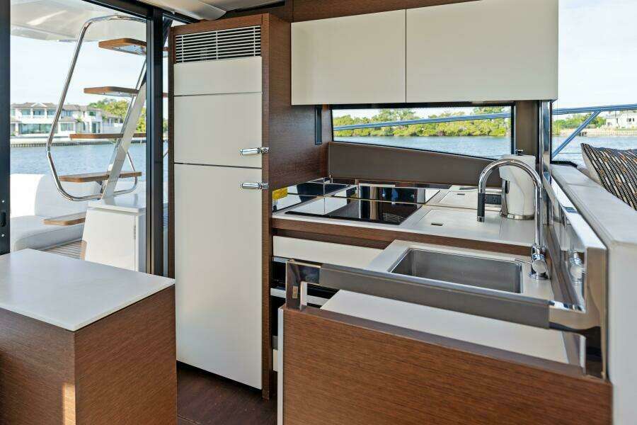 2020 52 Prestige Flybridge - Vacay - Galley