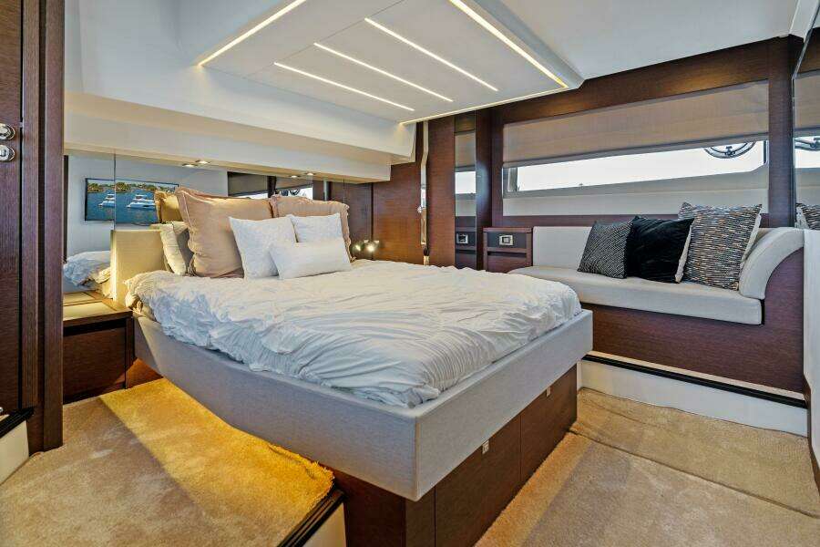 2020 52 Prestige Flybridge - Vacay - Master Stateroom