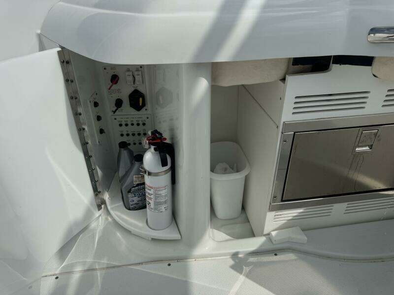 2007 Formula 330 Sun Sport