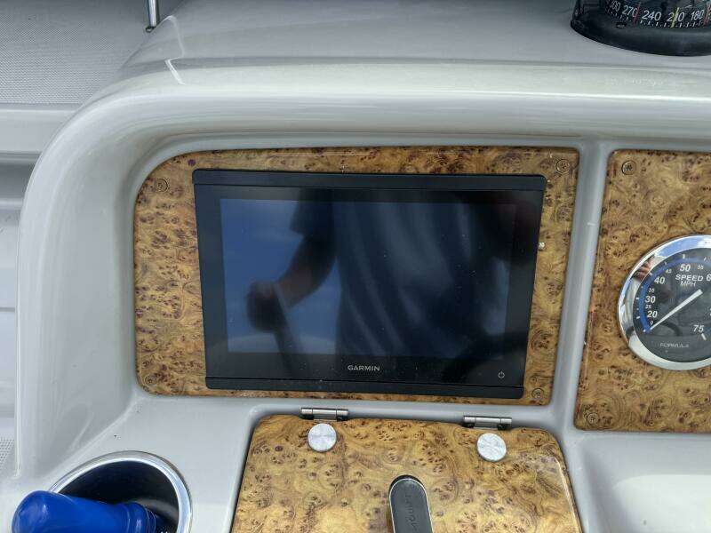 2007 Formula 330 Sun Sport