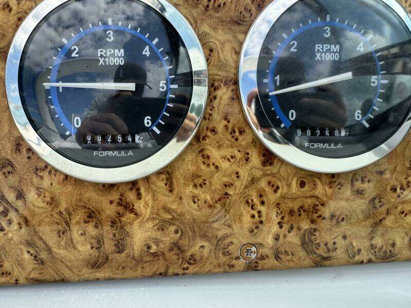 2007 Formula 330 Sun Sport