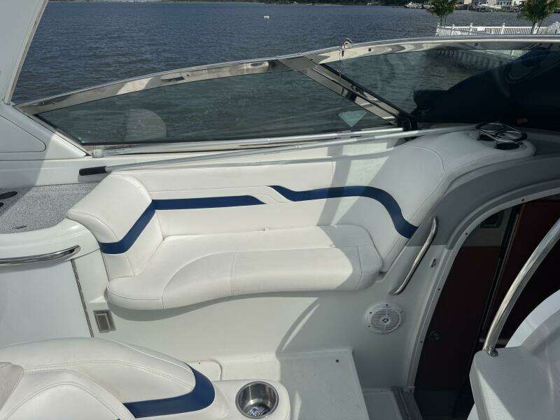 2007 Formula 330 Sun Sport