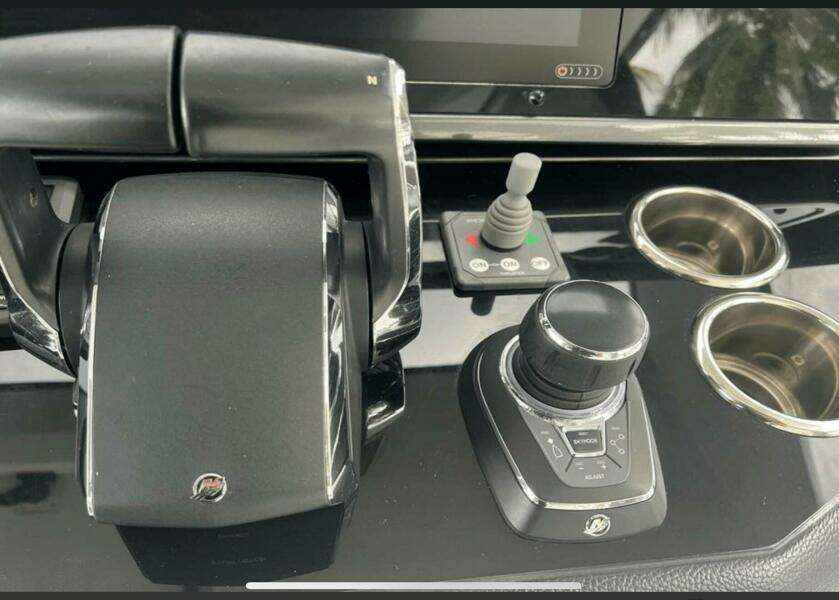 2022 Azimut Verve 42