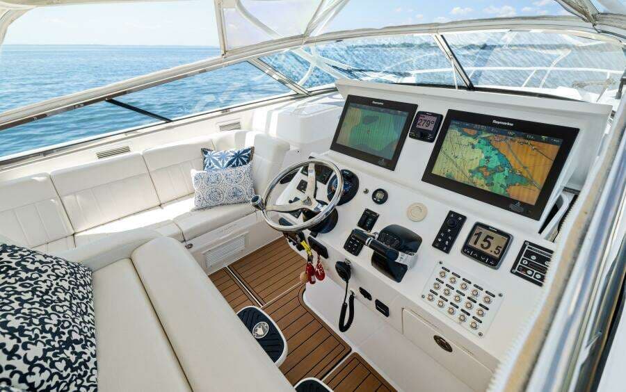 2015 Intrepid 430 Sport Yacht