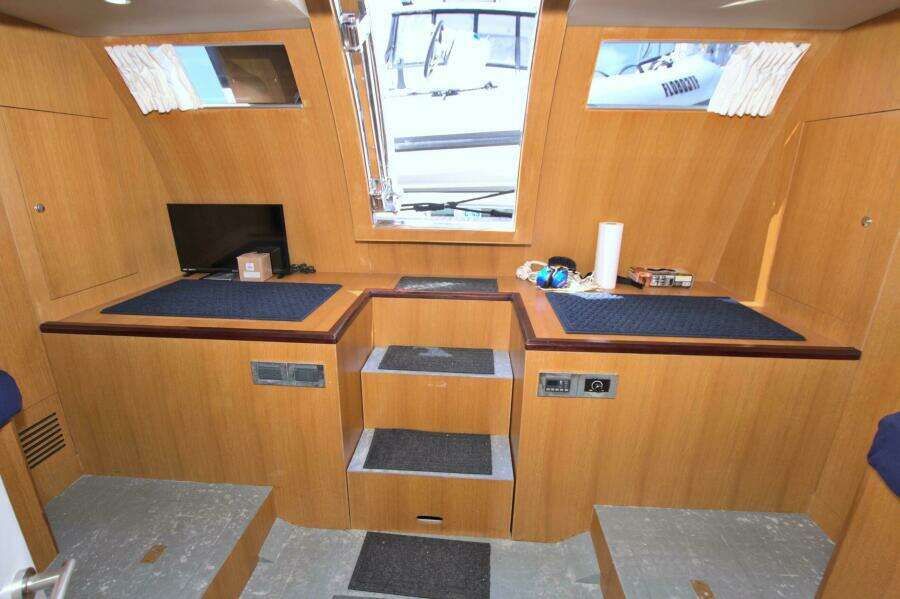 2015 Dyna Yachts 60 Pilothouse Motoryacht