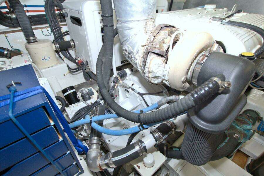 2015 Dyna Yachts 60 Pilothouse Motoryacht