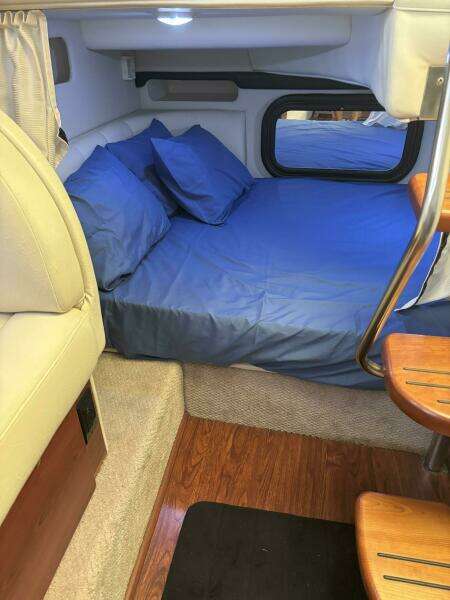 2002 Rinker 342 Fiesta Vee