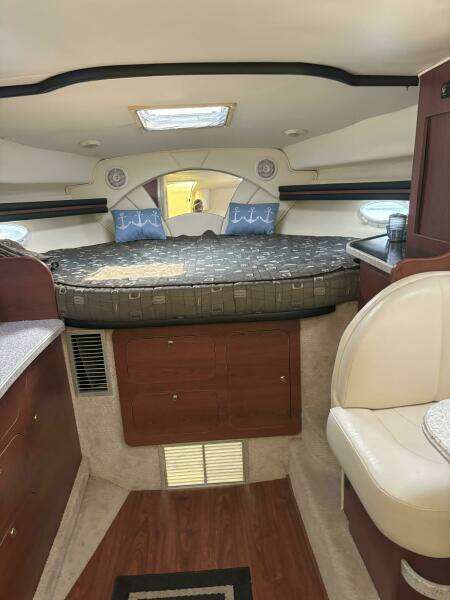 2002 Rinker 342 Fiesta Vee