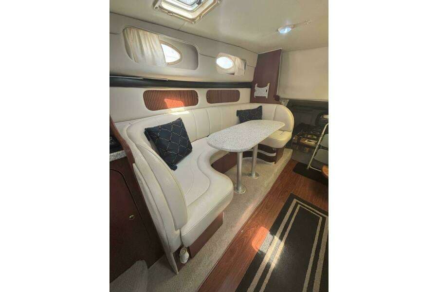 2002 Rinker 342 Fiesta Vee